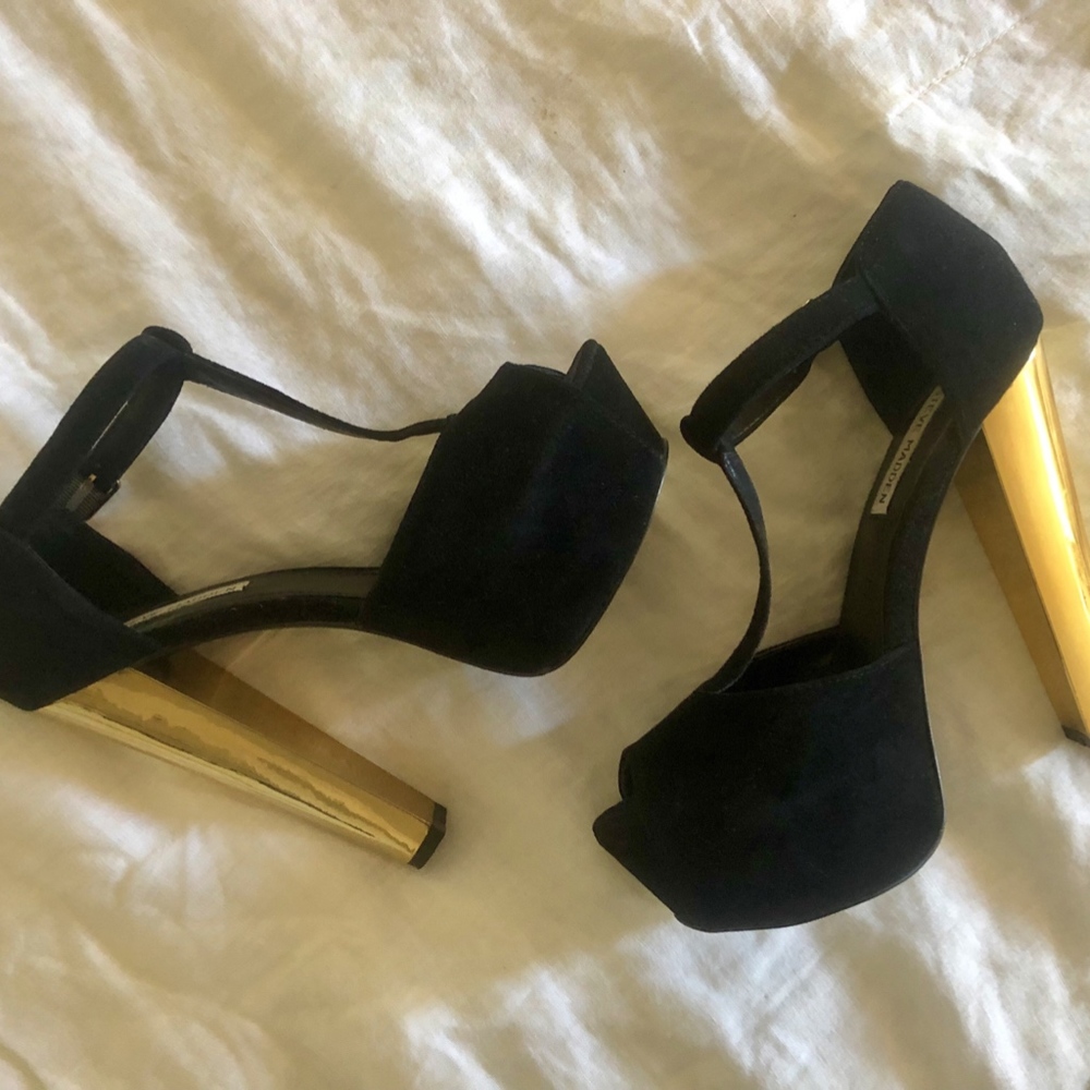 Steve Madden Dyvine Leather Black T Strap Platform